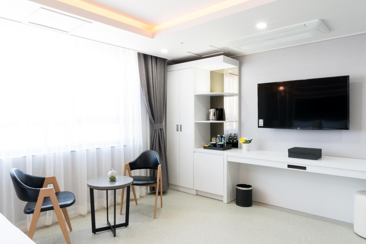 Incheon Airport Legend Hotel Екстер'єр фото